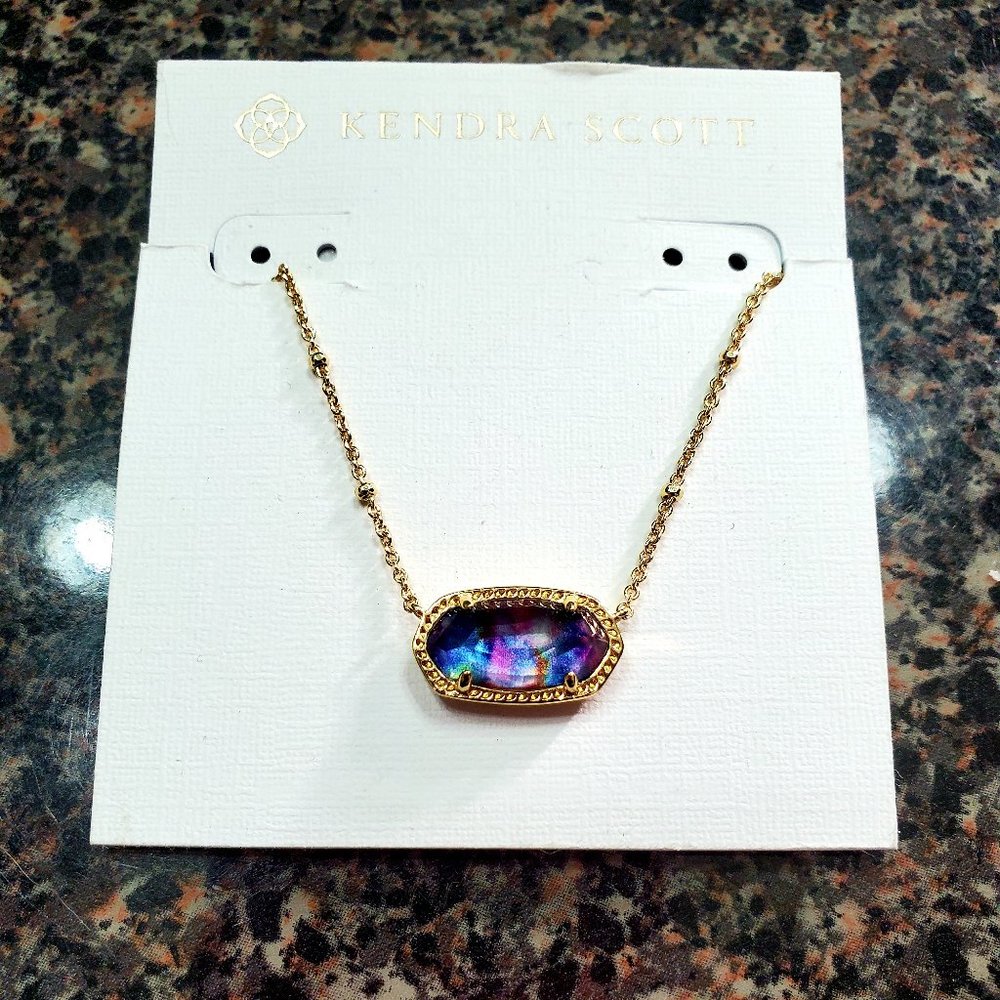 Kendra Scott necklace